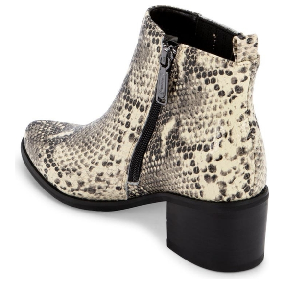 Blondo Elvina Waterproof Leather Snake Print Booties - Picture 3 of 8
